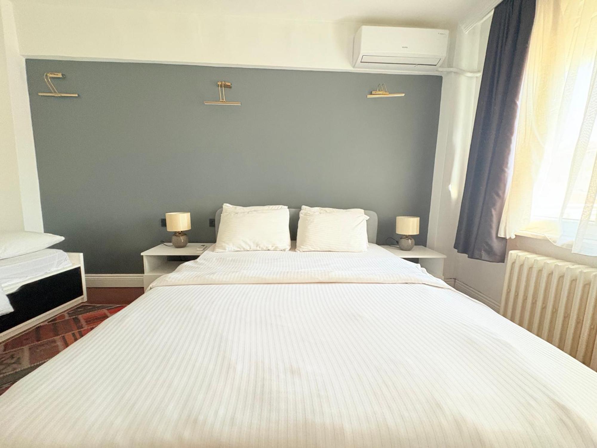 Daire With 3br, Lift, Ac, Cihangir İstanbul